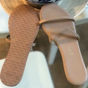 TKEES® Gemma Leather Sandals